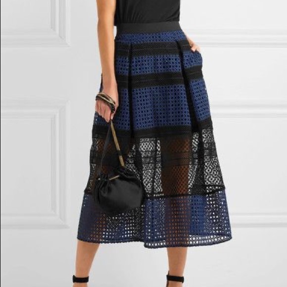 SELF-PORTRAIT
Paneled guipure lace midi skirt - Picture 3 of 4